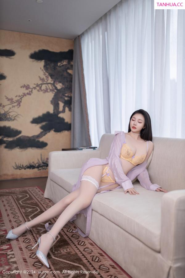 安然Maleah  [XiuRen]高清写真图 2024.08.13 No.9009 安然anran 丝袜美腿第19张图片